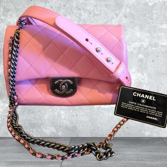 Authentic Rare Chanel Pink Goatskin Quilted Mut Waist Chain Double Lock Flap Bag - Picture 1 of 16